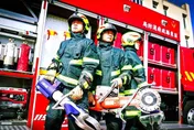 苗栗之光！潘政琮捐百萬奧運獎勵金回饋家鄉　消防喜獲16套「黃金戰衣」