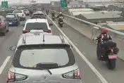 影/快速道路塞成停車場！12重機衝路肩遭轟「老鼠屎」　網：快速通關請付費