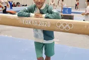 影/47歲體操媽媽奪銅！「賺錢替兒子治病」催淚　拚9度出征奧運