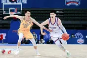 CBA台將林庭謙on fire狂轟30分！隊友暴扣出意外　頭部著地重摔「短暫失憶」