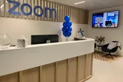 疫情趨緩導致需求疲軟！視訊軟體Zoom繼裁員15%後　再傳解僱總裁