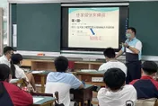 閩南語認證考試1.6萬人報名！考生年齡差82歲　最小僅5歲