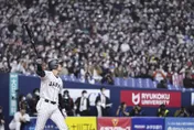 WBC棒球經典賽/太誇張！跪地開轟、球棒打裂也轟　大谷翔平怪力連隊友都驚呆