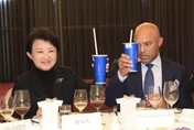 WBC棒球經典賽/盧秀燕宴請傳奇守護神李維拉　珍珠奶茶成特色美食