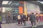 「棒打出頭鳥」！還原明仁會春酒宇宙級囂張現場　警怒「飯店竟叫警車不要停門口」