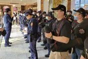 快訊/天道盟太陽會今晚花園酒店辦春酒　北市警佈重兵荷槍實彈到場