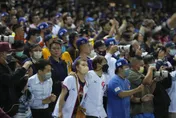 WBC棒球經典賽/台灣球迷應援震天「完全沒停過」　巴拿馬教頭：得分才靜下來