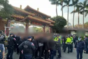 快訊/竹聯幫元老「弟哥」今出殯！12輛超跑送行　上千黑衣人致意