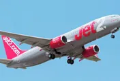 男子搭飛機突「猝死座位上」　搶救40分鐘仍不治...目睹旅客震驚嚇哭