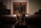 影/西澳洲沙灘挖出大陸明朝佛像？解開身世之謎恐將改寫世界歷史