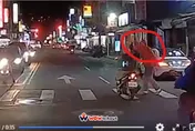 女騎士疑未禮讓行人...紅衣男竟「巴頭」教訓！畫面曝光遭網轟：趕投胎？