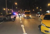影/前車急煞來不及閃？台中西屯爆追尾車禍　3台車撞成一團4傷