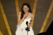 慶祝楊紫瓊奧斯卡封后大馬全國放假一天？首相署：假的啦！