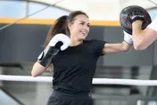 最會滑冰的拳手！她曾征服台北小巨蛋　俄20歲正妹冰后拳拳到肉