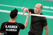 影/叫你阿公出來打！羽球賽驚見68歲選手　單打近50場還沒開胡