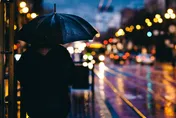 早晚溫差大！明起最熱30℃、入夜最低12度　周末迎東北季風「2區防雨彈」