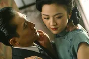 女星「迴紋針激戰梁朝偉」爆紅！她脫出巨星路　成青龍獎史上第1華人影后