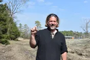 已經撿了400多顆！美國大叔公園尋寶驚見3.29克拉鑽石　將出售大「鑽」一筆