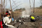 快訊/彰化溪州輕航機墜落河堤全毀！　機上2人確定身亡