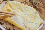 一顆蛋60元！超薄焢肉飯160元　「誠實豆沙包」店家被賞負評氣炸回嗆