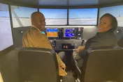 影/美議員駕駛小飛機引擎突故障　驚險迫降畫面曝光