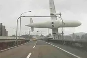 復航倖存空姐曝墜機前10秒「機艙異常安靜」　原因令她至今頭皮發麻！