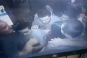 影/圖一時方便！巴西電梯限載8人卻擠進11人　直墜地下室3人傷