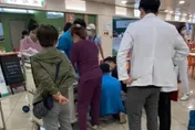 台中阿伯醫院內「昏厥、臉發黑」！神秘廣播CALL「999」…下秒醫護全趕來救他