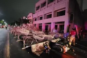 快訊/台南工地鷹架突倒塌！夫妻抱5歲女兒狂逃　1人受傷送醫