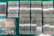影/直接讓詐團嘴邊的700萬飛了！樹林警高效攔詐　銀行櫃檯前逮車手