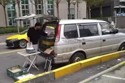 北市內湖驚見「1顆3元即期蛋」！囤蛋塞滿小貨車　網友氣炸喊拒買