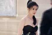 賈靜雯錄《浪姐4》穿爆乳裝辣翻！無修圖照曝光　網驚：這48歲？