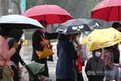 一圖看懂清明連假天氣！全台「這天」轉有雨　7日溫度降恐剩17度