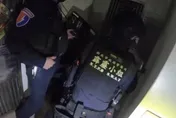 手段兇殘！台版柬埔寨首腦「暴虐式管理」　不認真不聽話就「毆打＋吃FM2＋電擊棒修理」