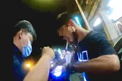 普發6000元首日警加強ATM巡邏　他領錢時掉出這個東西遭逮
