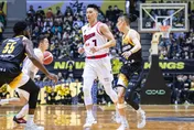 影/「林家兄弟對決」週日二度上演　國王顧問「皓呆」獻妙計封鎖林書豪