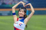 「新啦啦隊女神」放送白皙雙球！粉絲伸手襲乳　邪惡視角全曝光