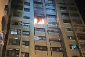 影/台中社區大樓凌晨驚傳火警　母女被救出「75歲媽媽」昏迷插管送醫