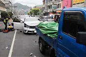 影/追撞車禍驚見副駕女「身上都是刀傷」！肇事駕駛就是兇嫌　警揭姊弟戀情殺內幕