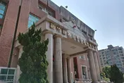 喜歡吃辣嗎？醉女大鬧警局　竹北警朝她噴辣椒水判拘55天