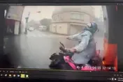 影/苗栗外送員疑闖紅燈釀憾事！　遭貨車撞飛傷重不治