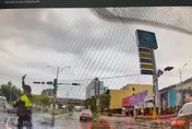 影/彰化男藏毒拒檢！倒車衝撞逼警開1槍　逃10公里遭圍捕就逮