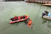 快訊/疑為逃避酒測！金山磺港漁港女子開車落海　無生命跡象送醫搶救