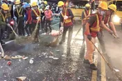 公德心在哪？大甲媽遶境台中爆14噸垃圾　清潔人員辛苦從深夜掃到白天