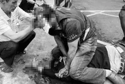 快訊/高雄街頭喋血！退休刑警里長遭攻擊爆頭濺血　負傷壓制活逮1人