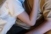 妹妹床上「驗證男人」對象竟是準姊夫　 她回家撞見罵：綠茶婊
