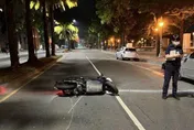 影/高雄某「高中學霸」深夜自撞分隔島！領照未滿月當場身亡