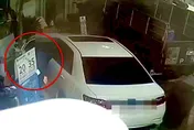 影/記得鎖車門！慣竊隨機洗劫車內財物　超商爽吃泡麵狼狽被逮