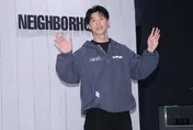 許光漢驚傳有新歡？十分老街緊牽清新日本女星...快閃南韓回台浪漫談情