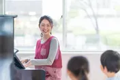 影/美女幼師「挖呀挖」賺到哭！直播1天「抵10年工資」秒離職